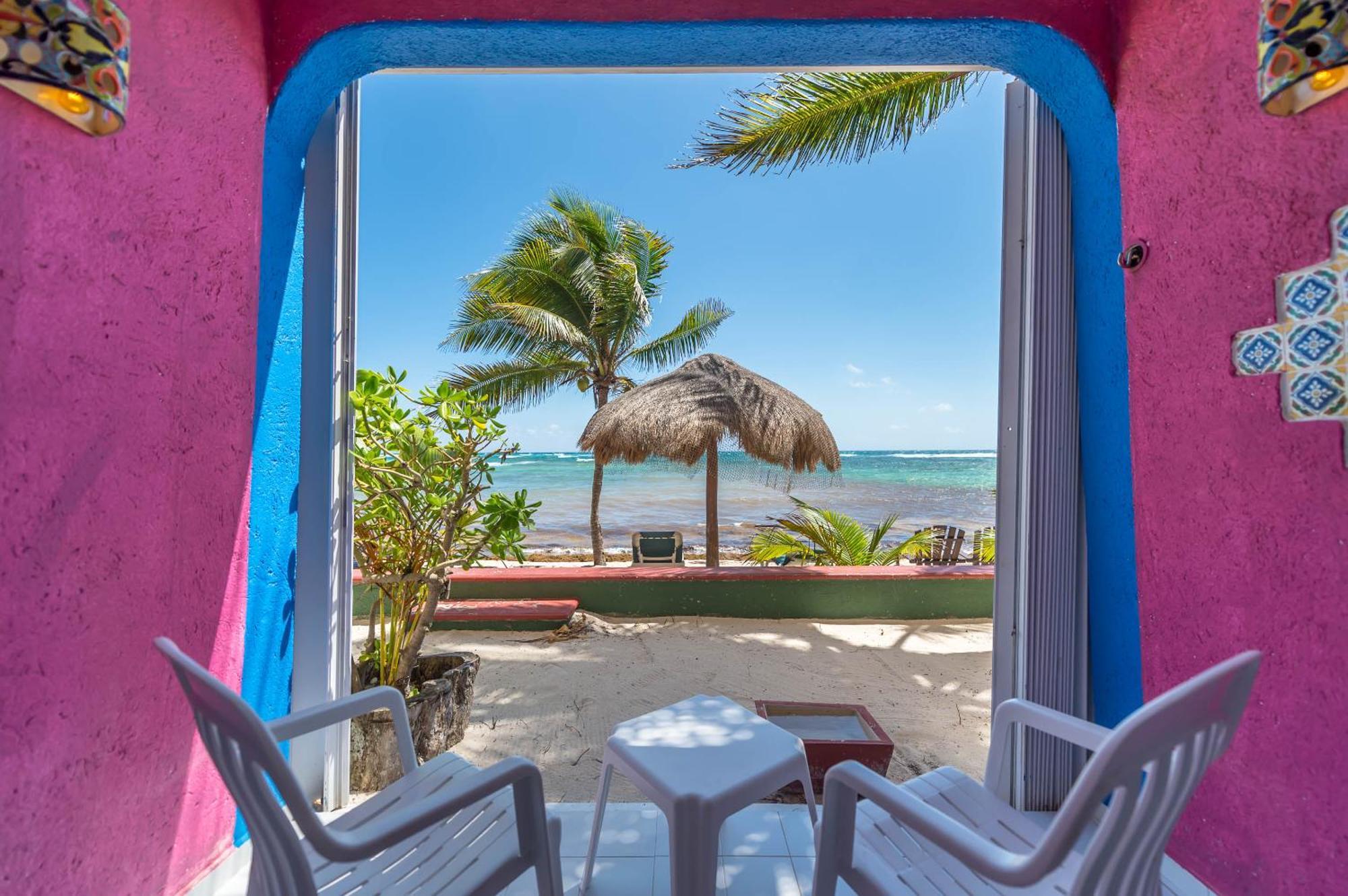 Del Sol Beachfront أكومال المظهر الخارجي الصورة