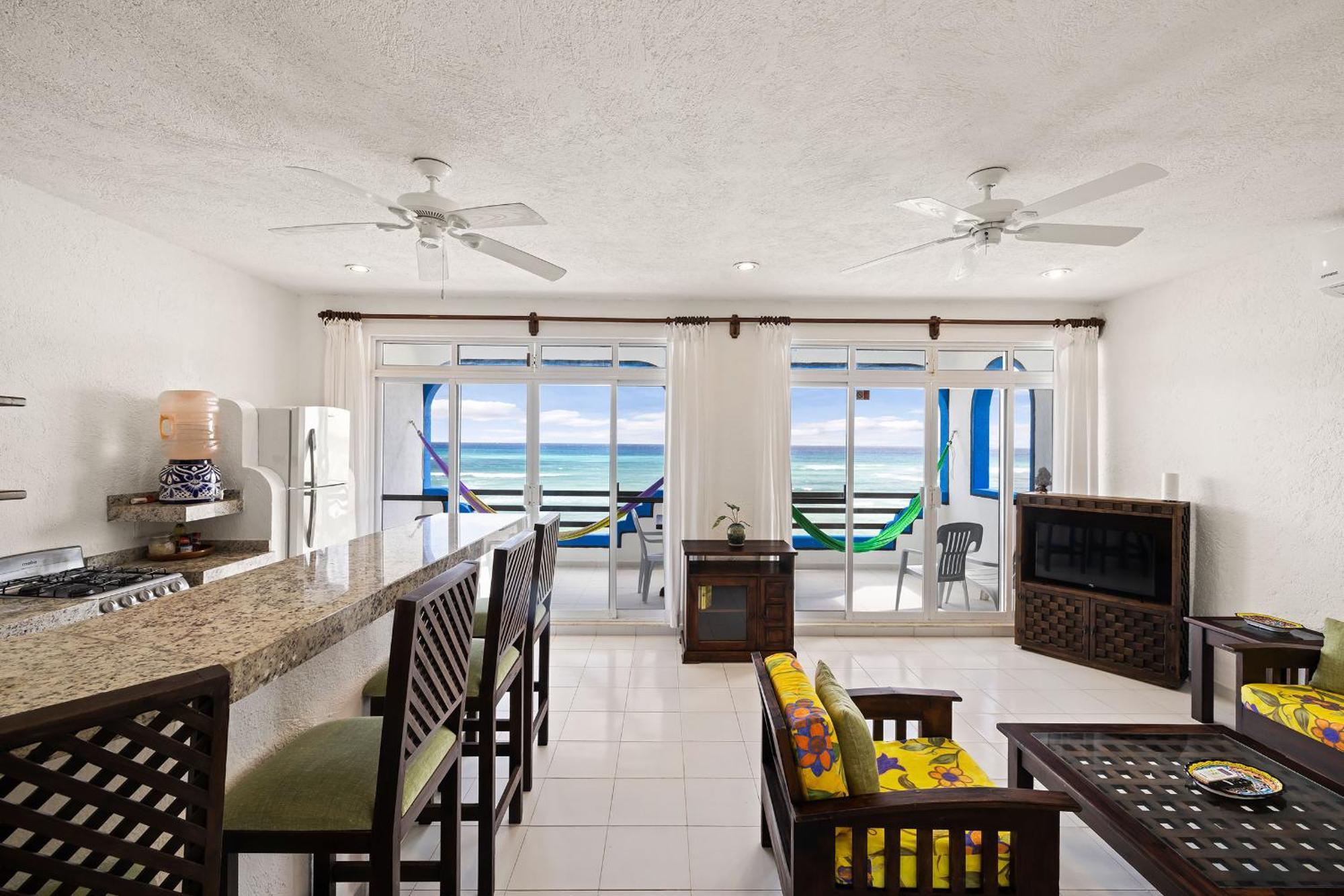 Del Sol Beachfront أكومال المظهر الخارجي الصورة