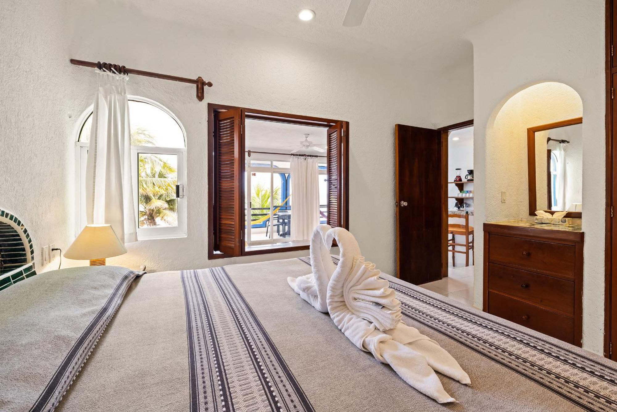 Del Sol Beachfront أكومال المظهر الخارجي الصورة