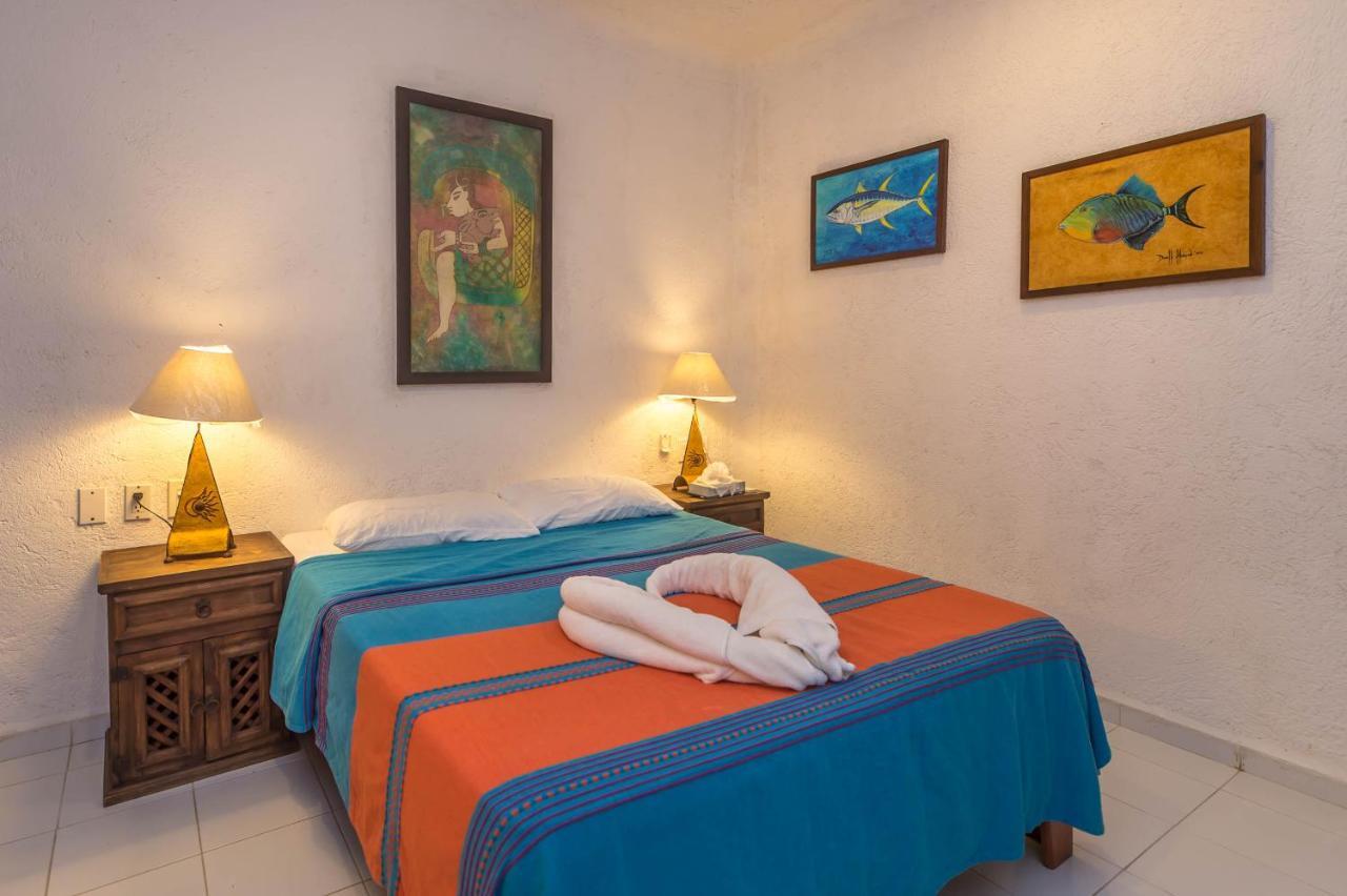 Del Sol Beachfront أكومال المظهر الخارجي الصورة